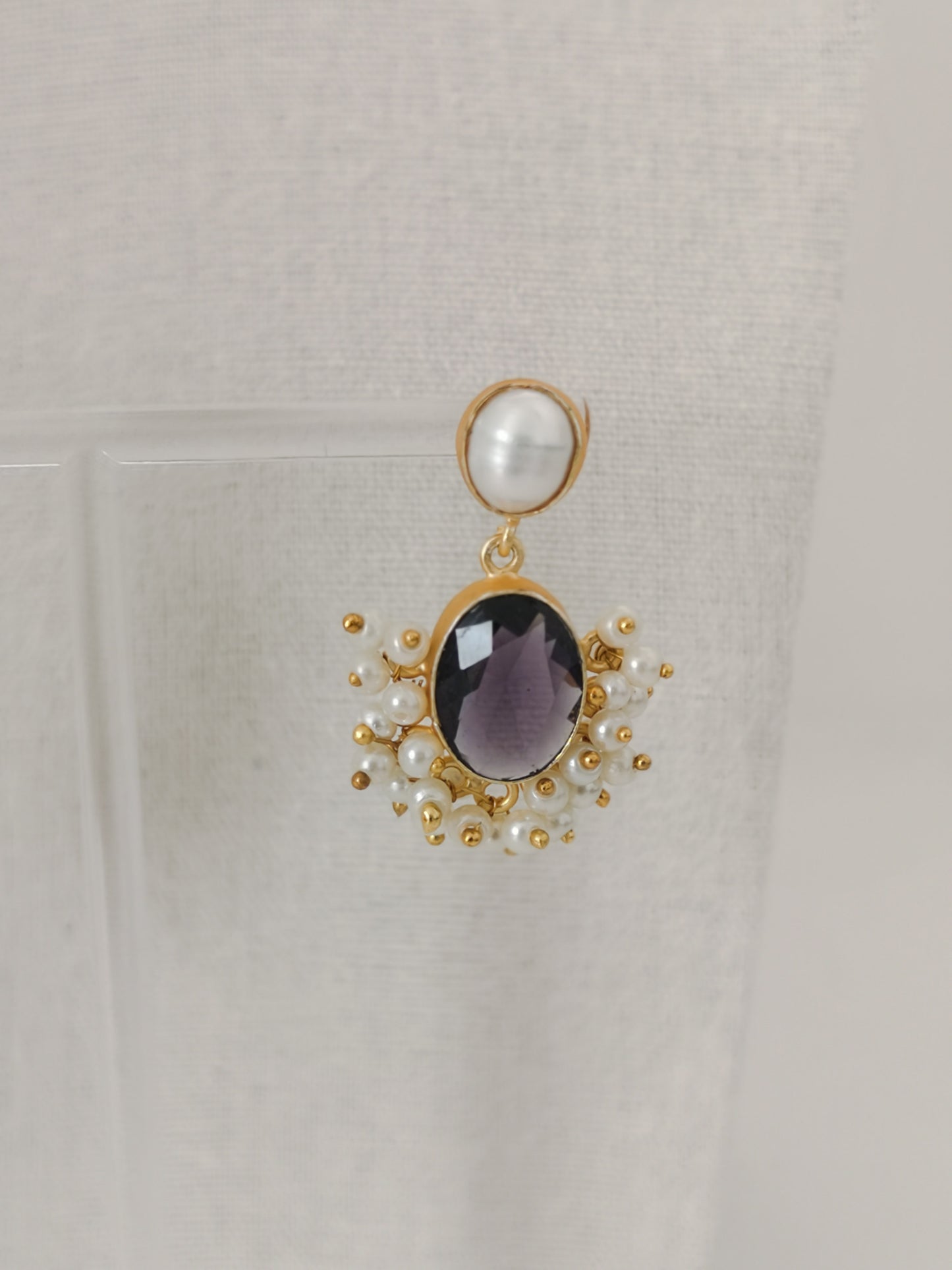 Classic Mimi - Freshwater Pearls and Amethyst Crystals, Gold Plated, Necklace and Earrings set.
