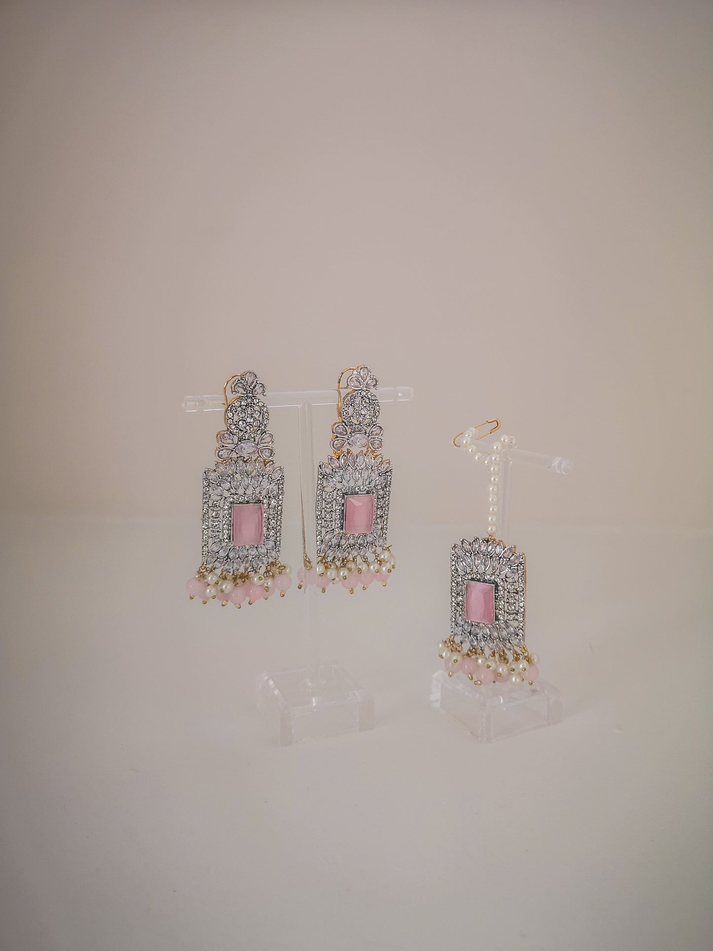 Choker Set - Pearls and Rhinestone - Pink. Set includes: earrings, necklace and maang teeka