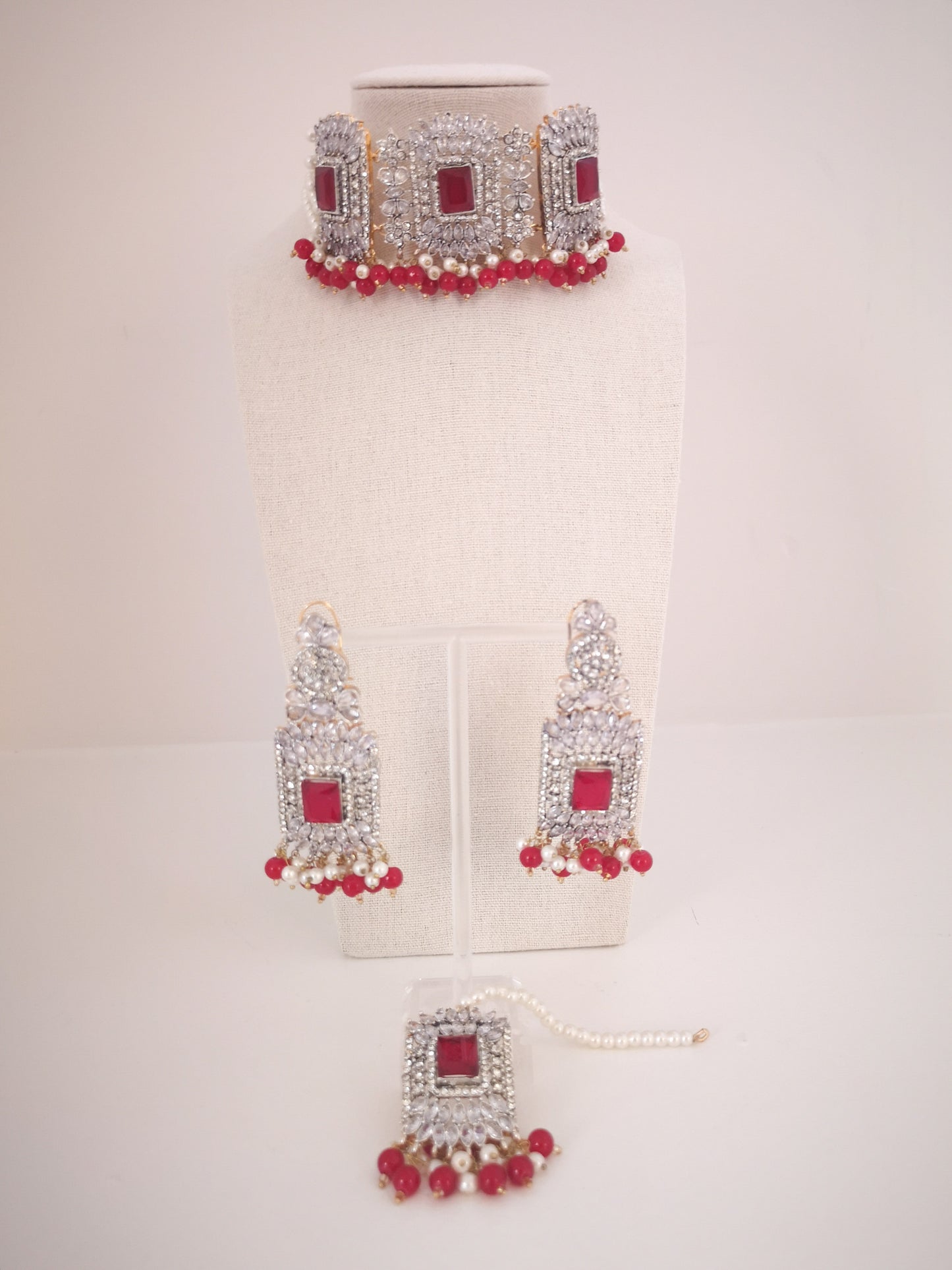 Choker Set in Pearls and Rhinestones - Red