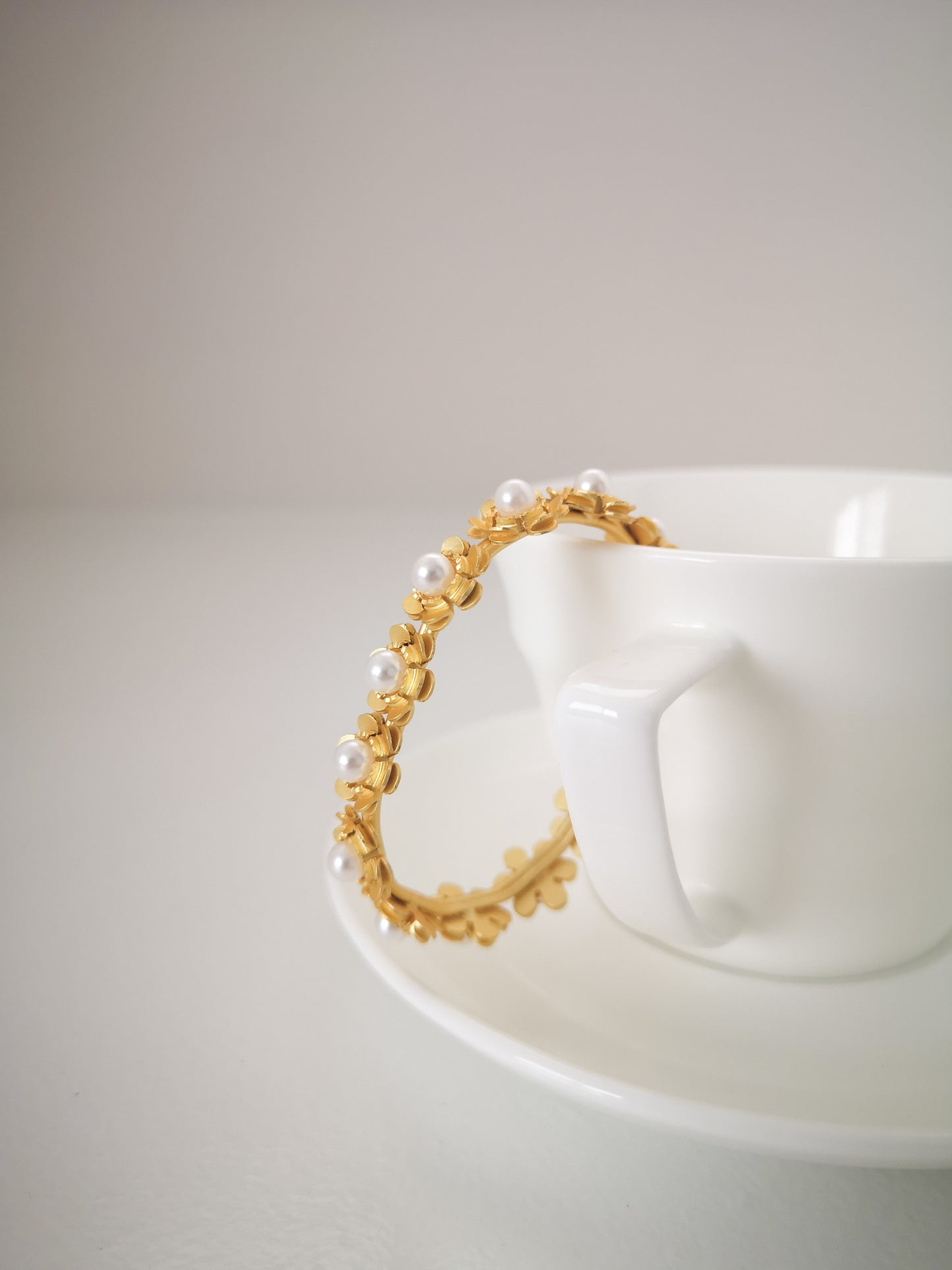 Classic Mimi Freshwater Pearl Bangle