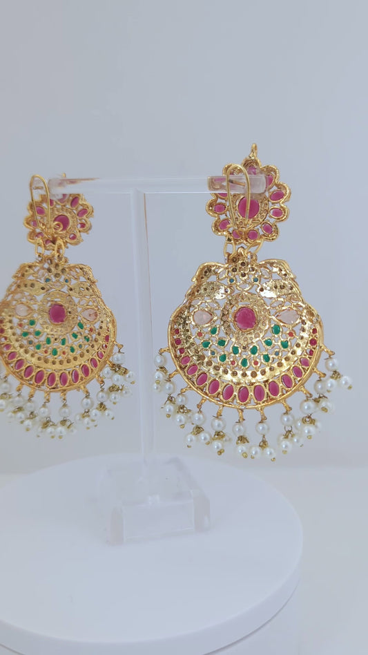 Set - Maang Tikka and Earrings - Red