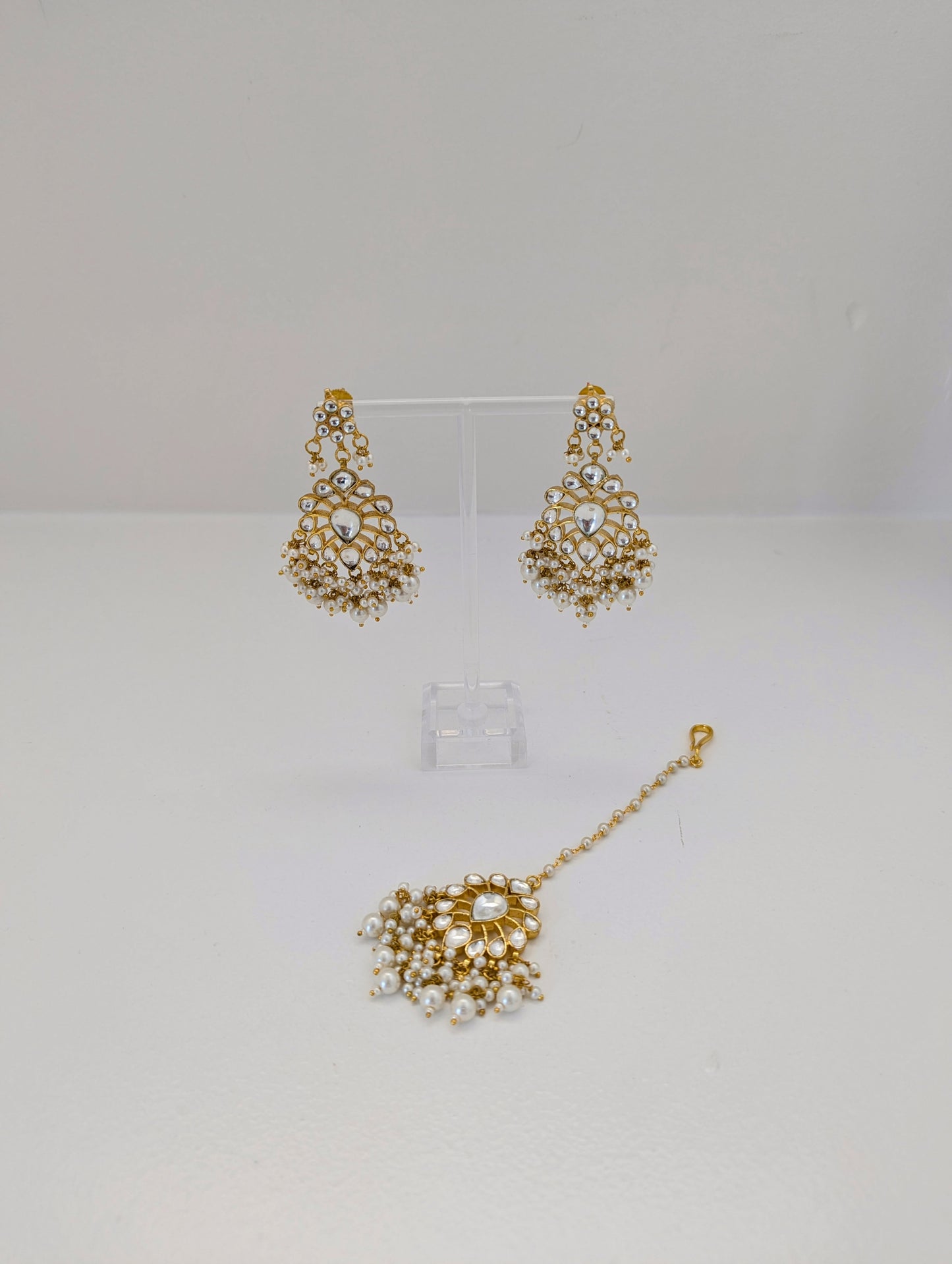 Fira - Jhumke and Tikka Set - Pearl