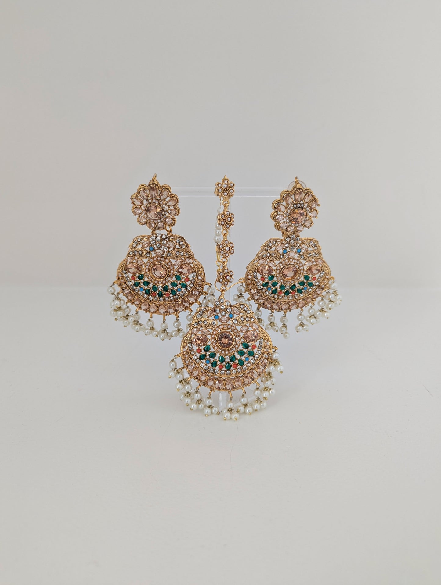 Set - Maang Tikka and Earrings - Champagne