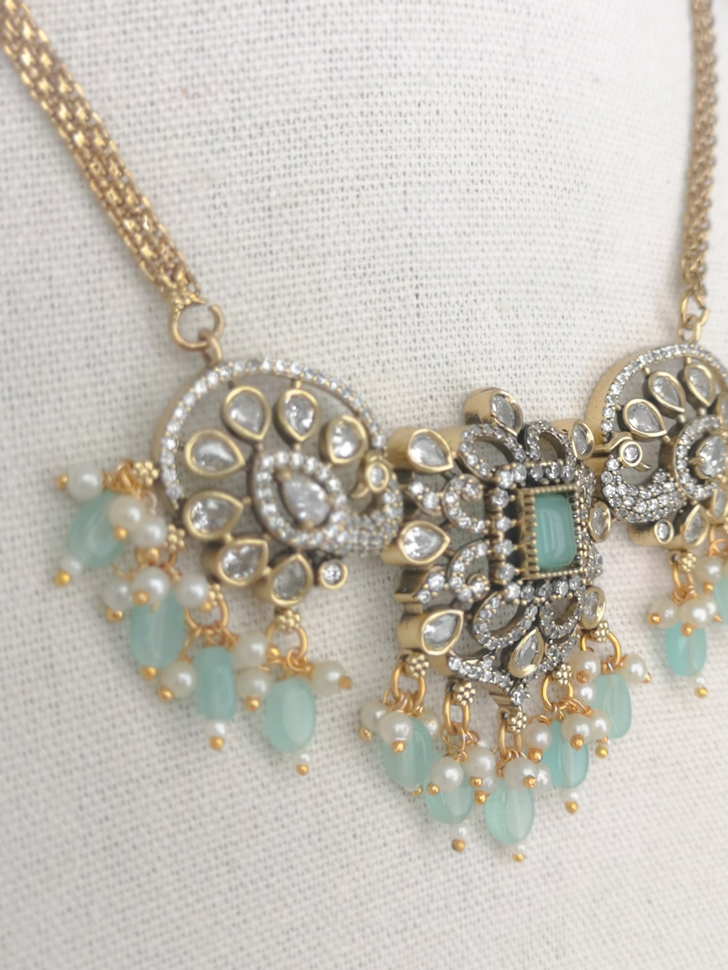 Victorian Choker Set - Pastel Green (Earrings and Necklace), 15" length
