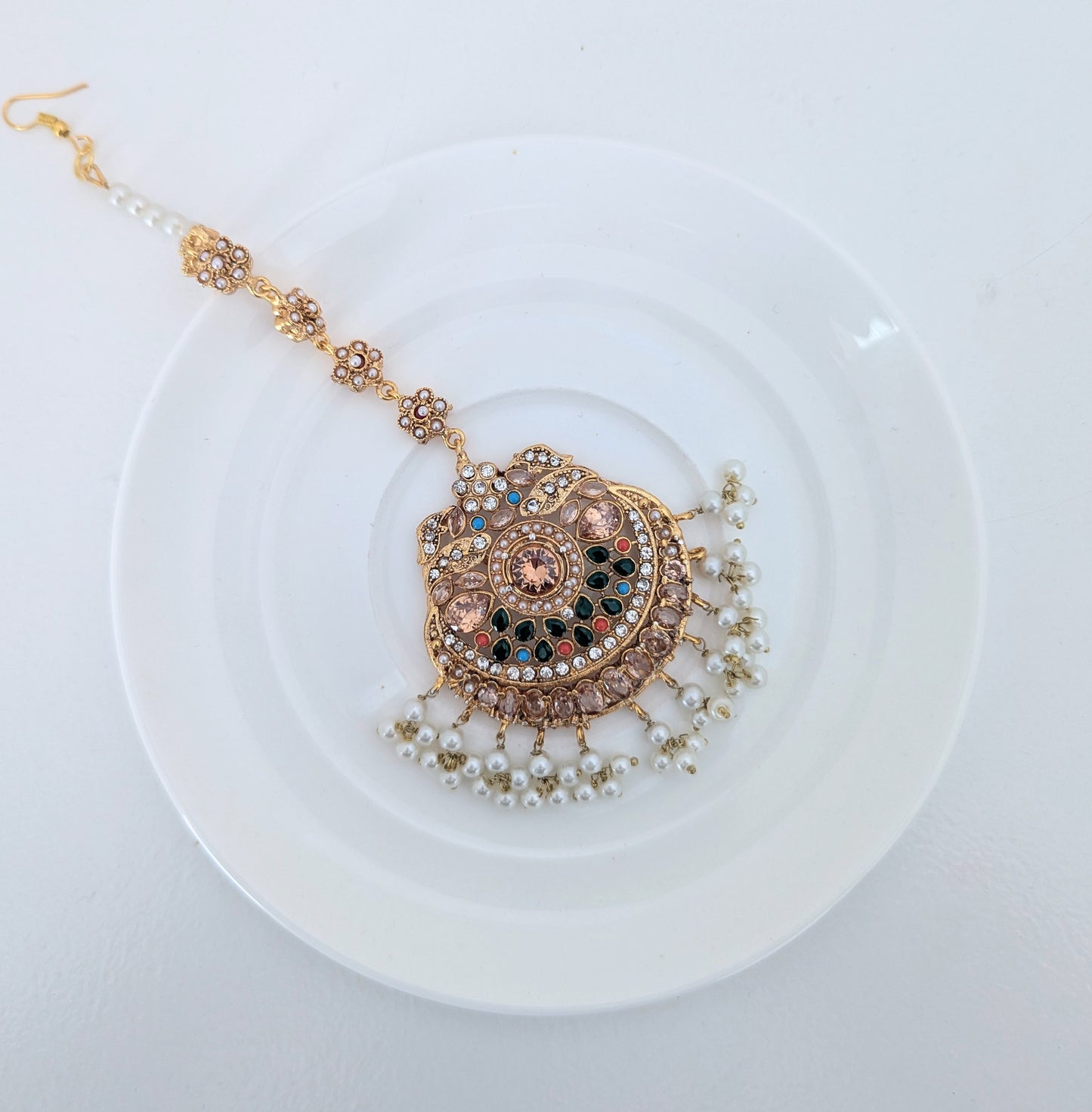 Set - Maang Tikka and Earrings - Champagne