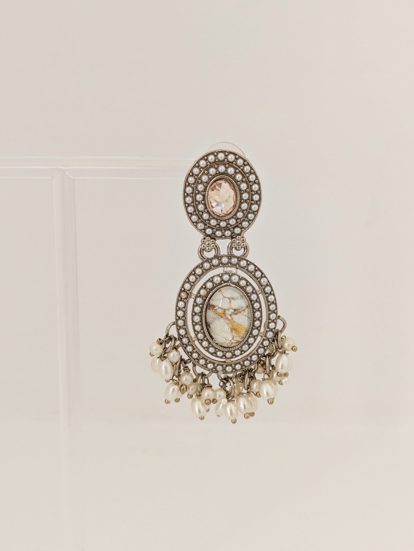 Chroma Earrings - Pearl Echo