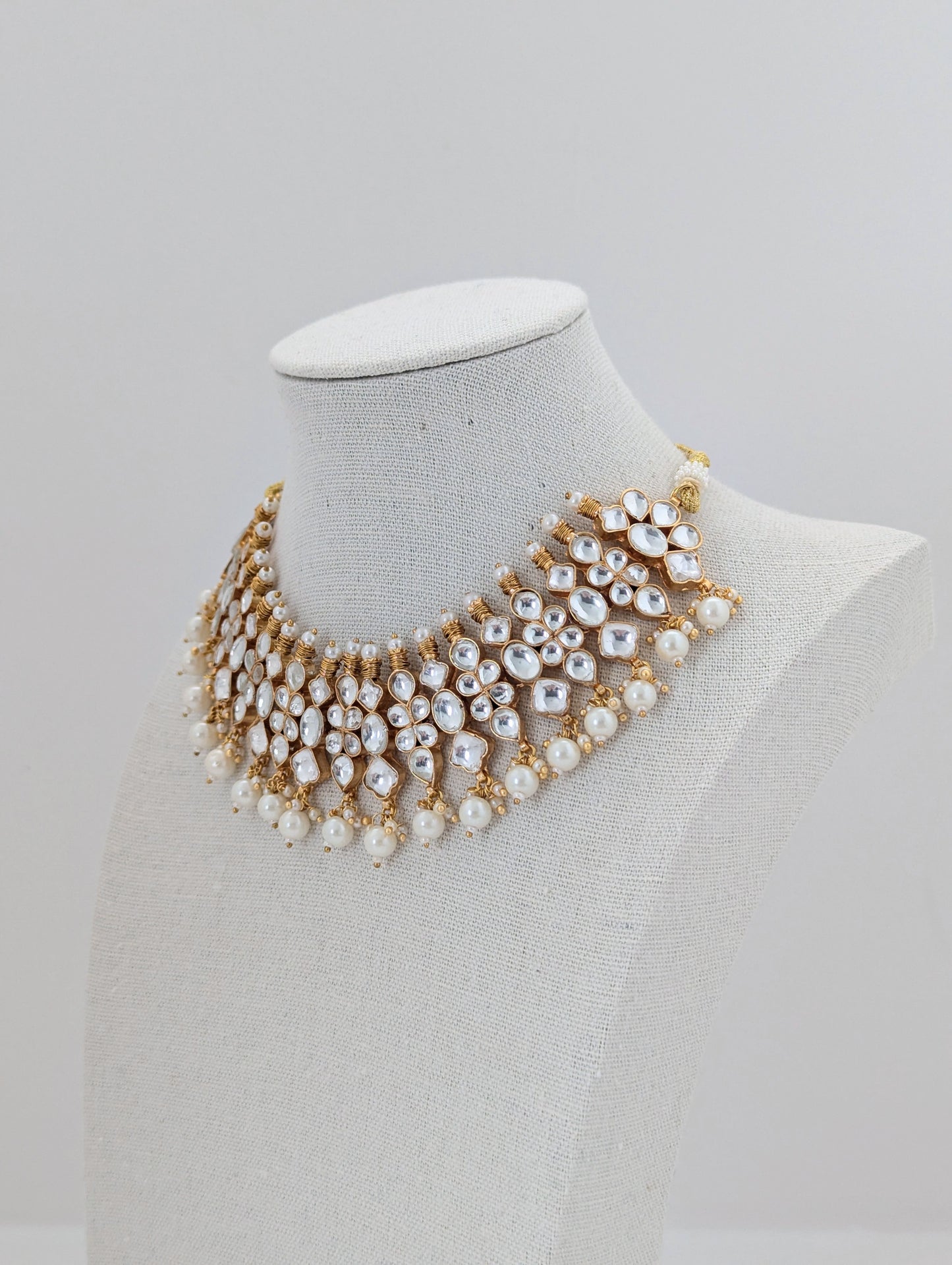 Pachi Kundan - Pearl Radiance