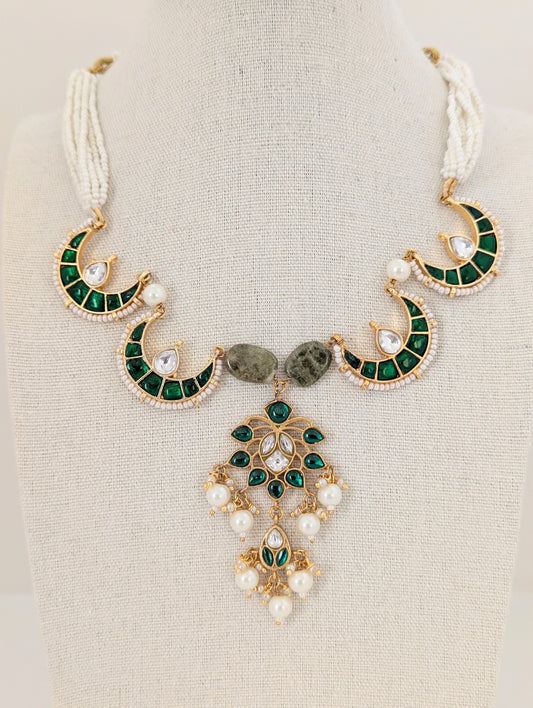 Pachi Kundan Set - Emerald Crescent