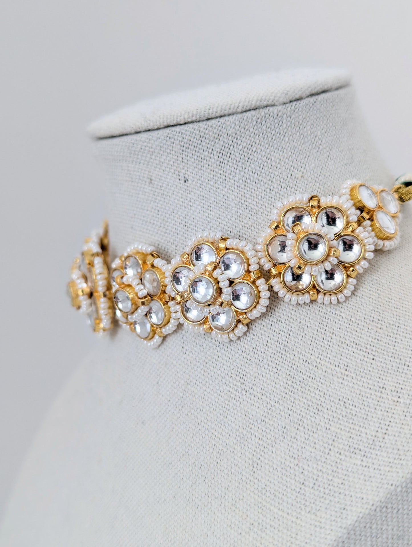 Pachi Kundan Set - Pearl Blossom