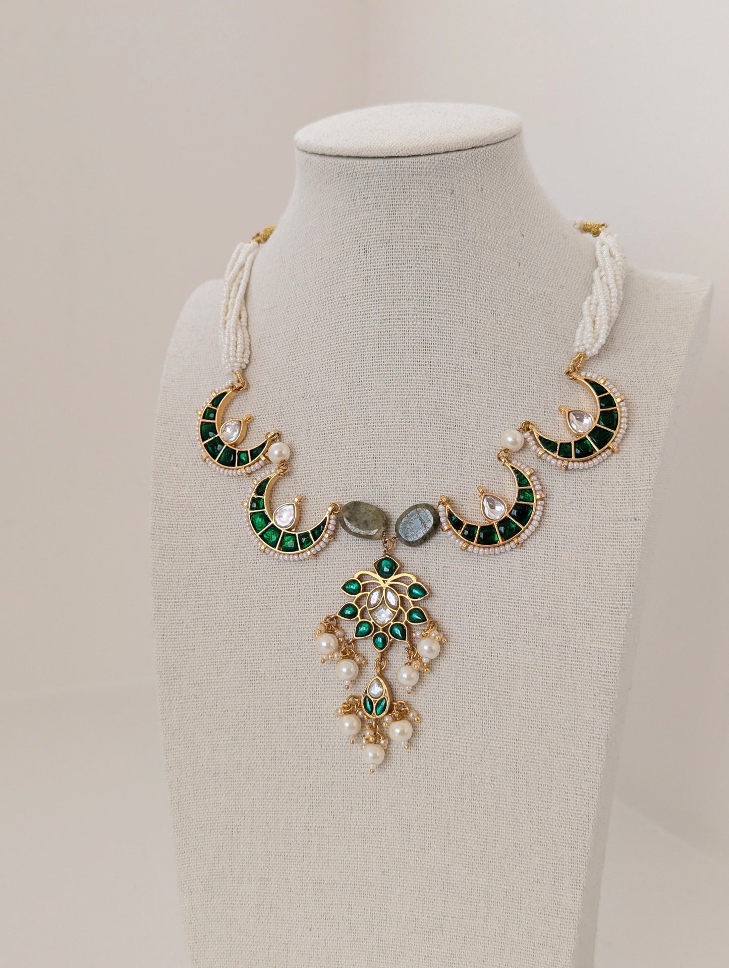 Pachi Kundan Set - Emerald Crescent