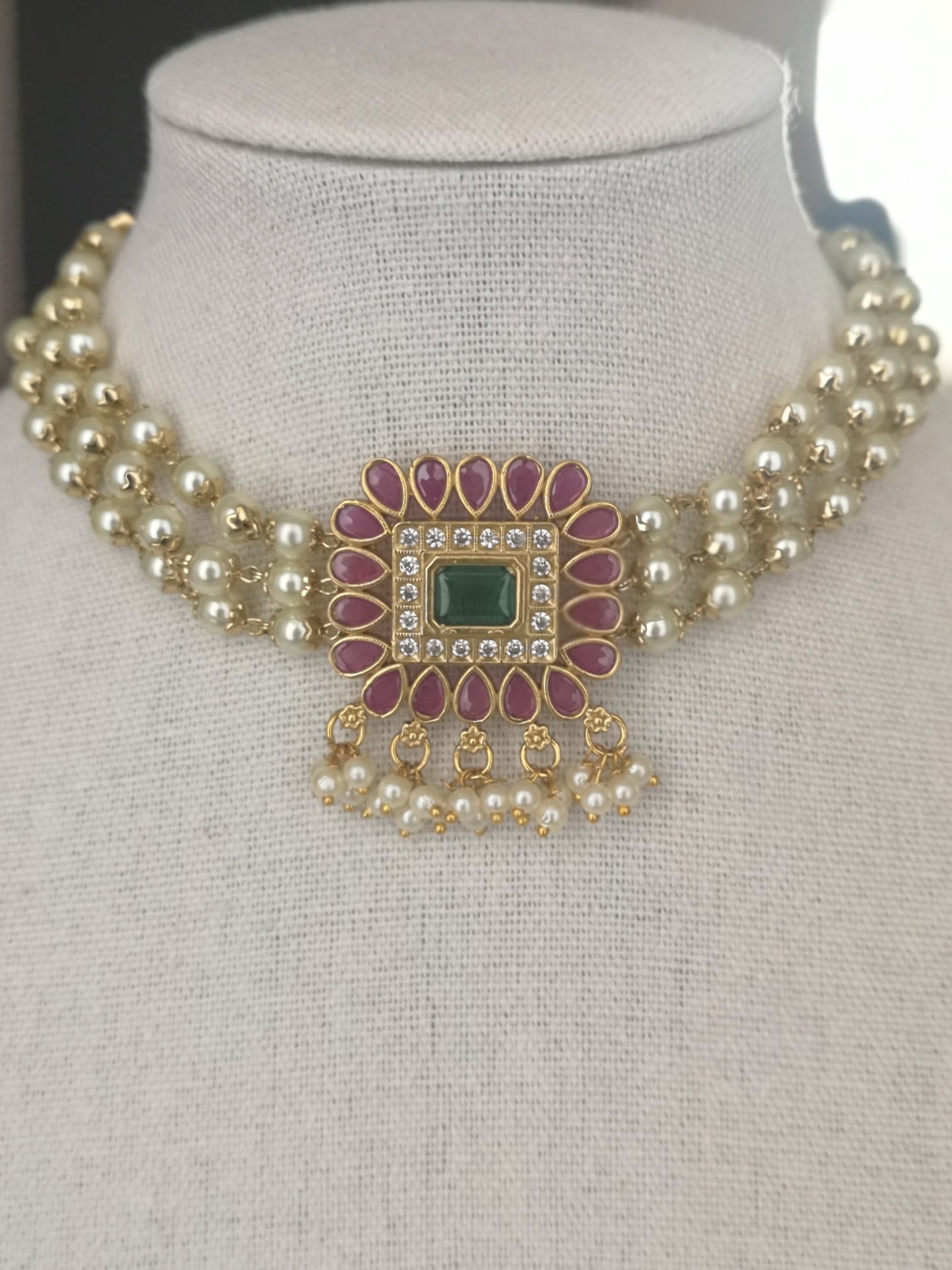 Premium Kemp Pearl Choker Set (Earrings and Necklace) - Magenta and Green