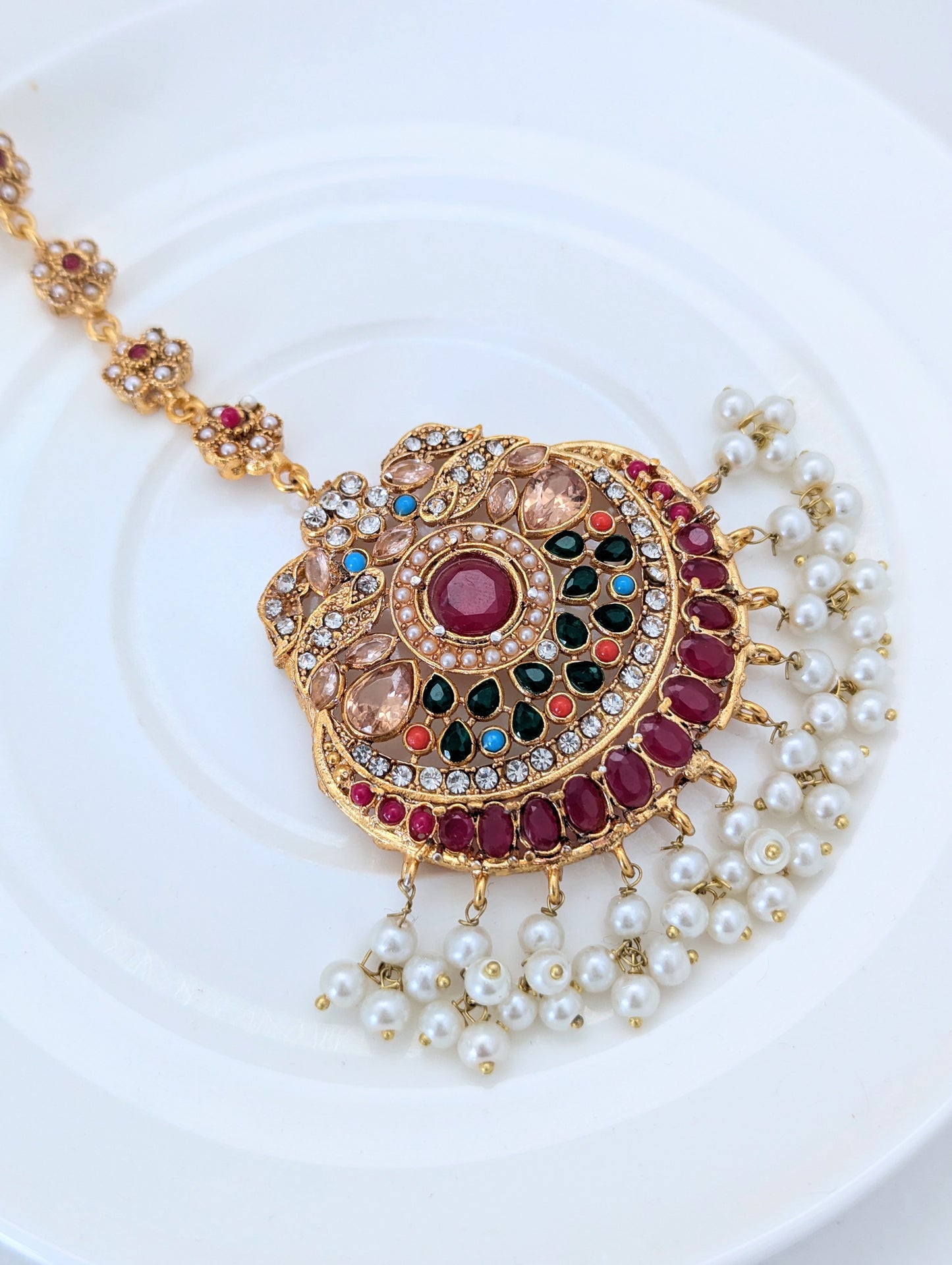 Set - Maang Tikka and Earrings - Red