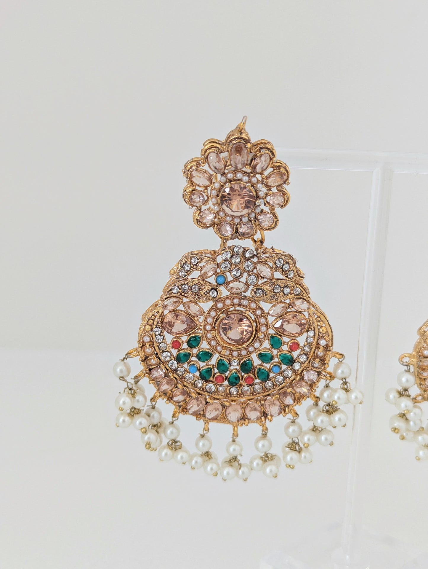 Set - Maang Tikka and Earrings - Champagne