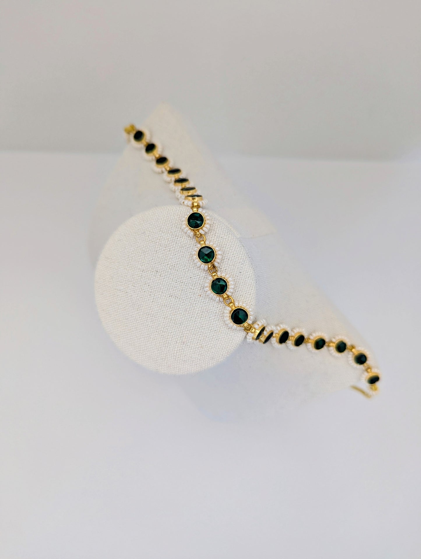 Pachi Kundan - Pearl Meadow