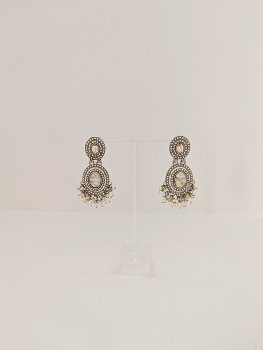Chroma Earrings - Pearl Echo