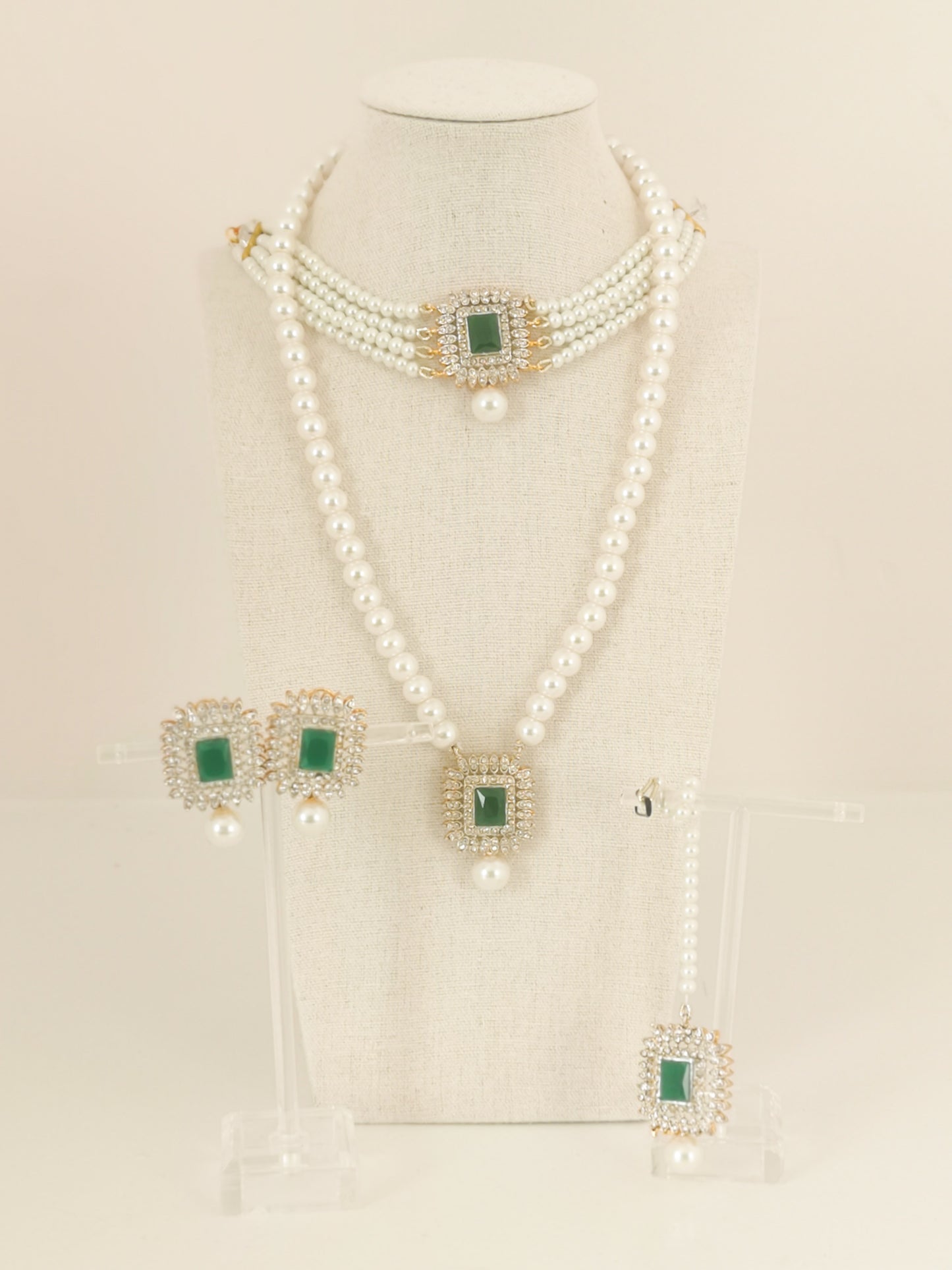 Pearl Choker Set - Dark Green 
(Choker Earrings, Pendant Necklace and Teeks)