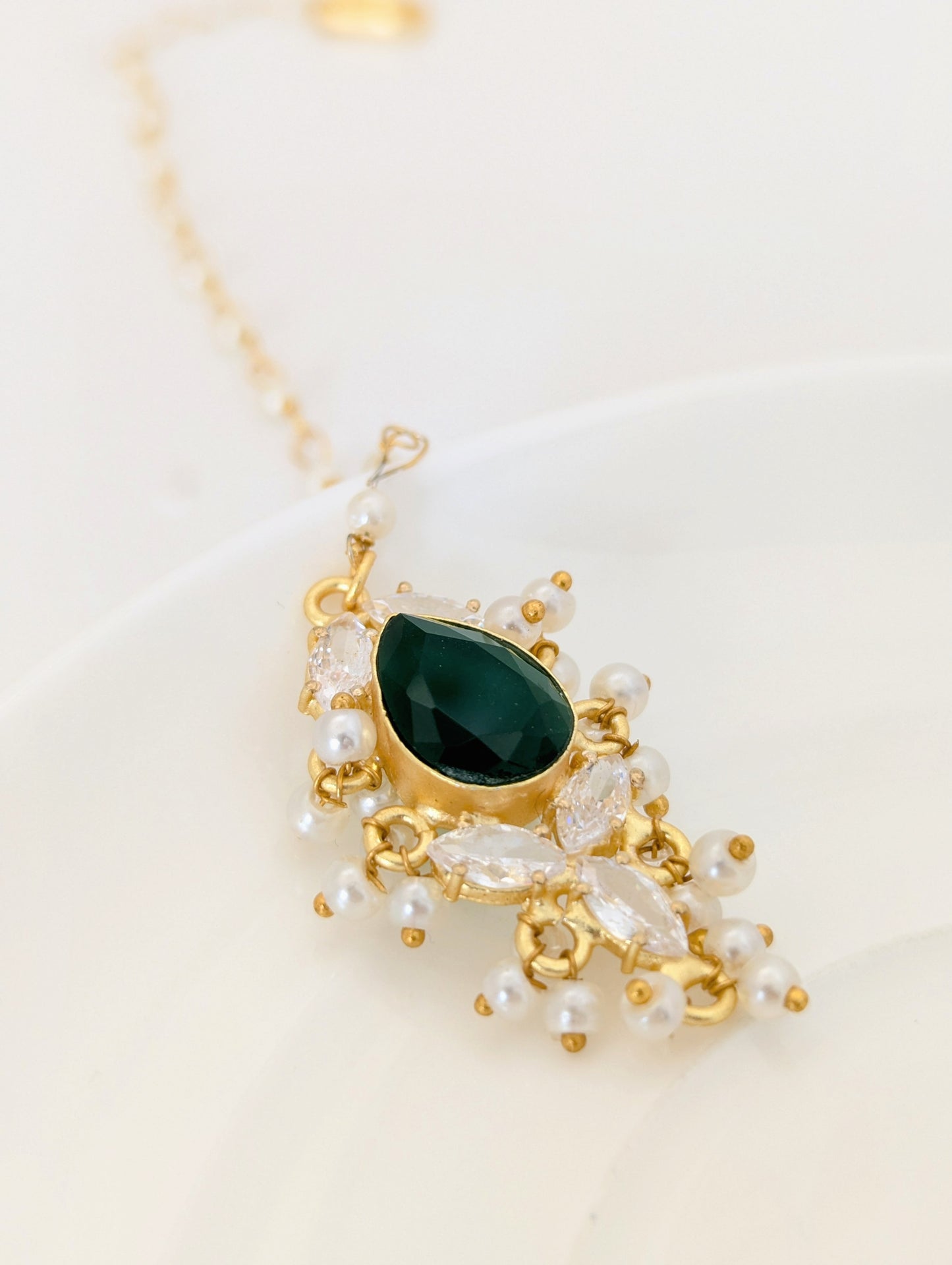 Classic Freshwater Pearl - Emerald Aura