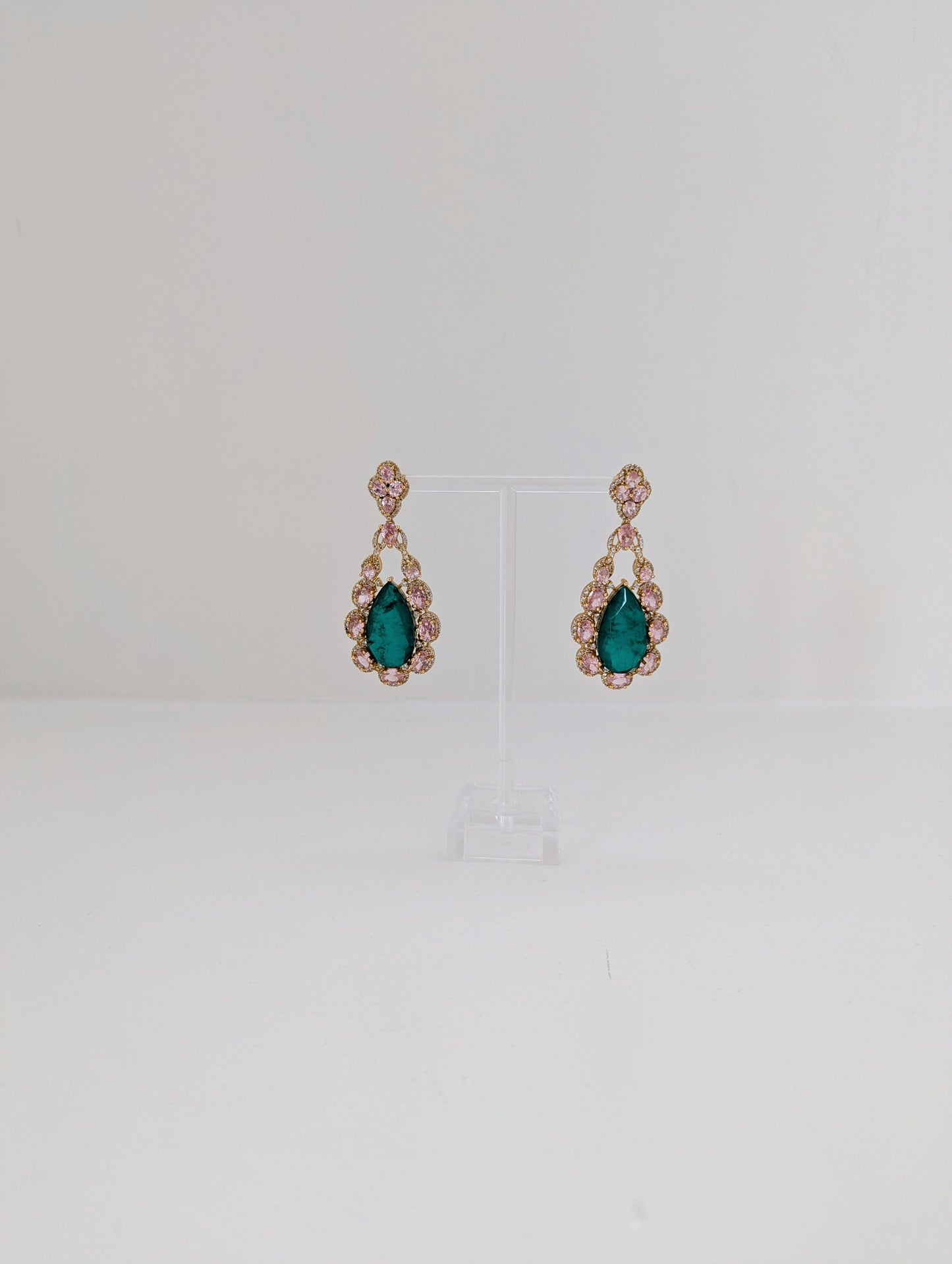 Rosé Verde Chandeliers