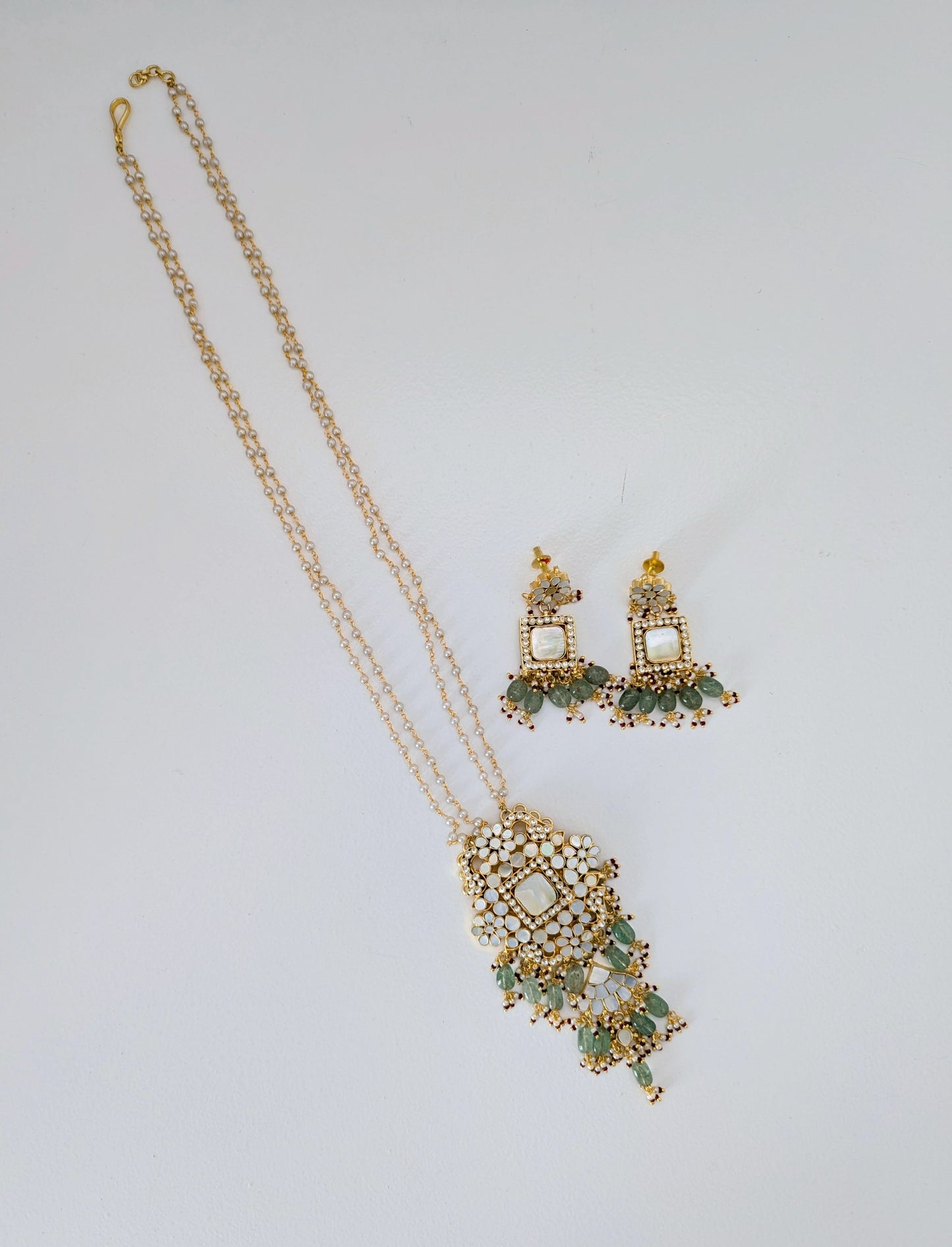 Gulnaar Heirloom Set