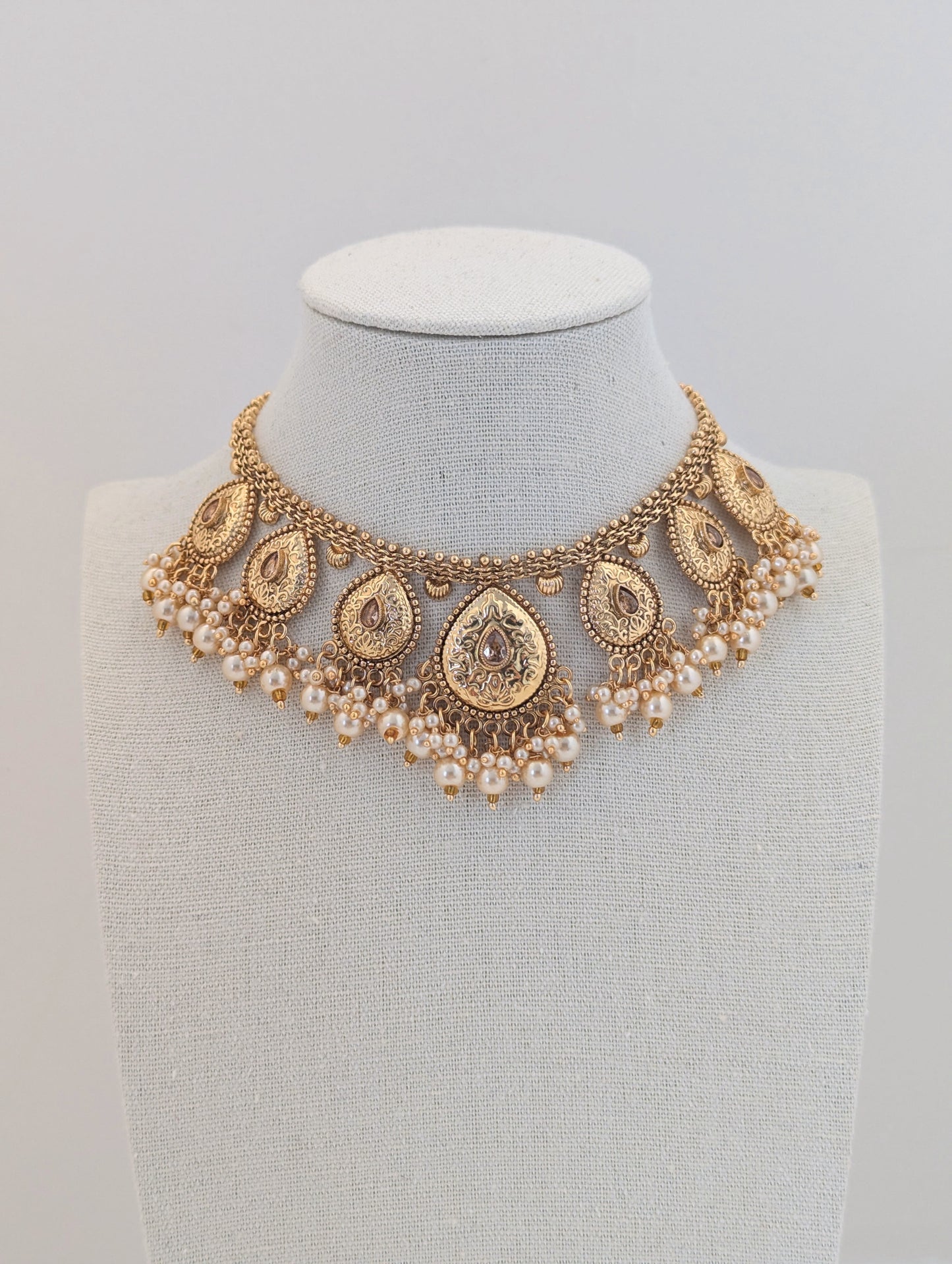 The Golden Aura Set