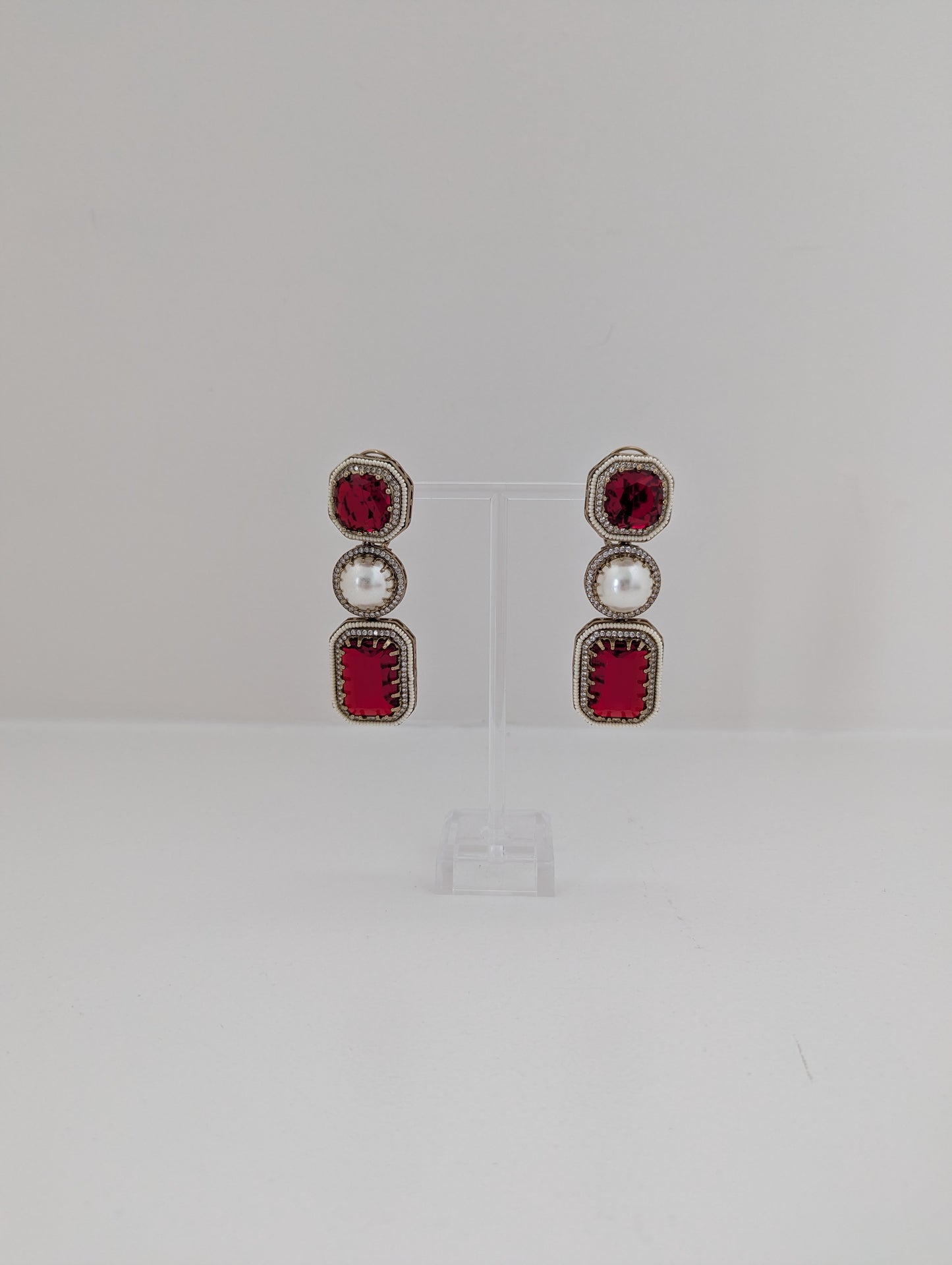 The Royal Courtyard Earrings - Red