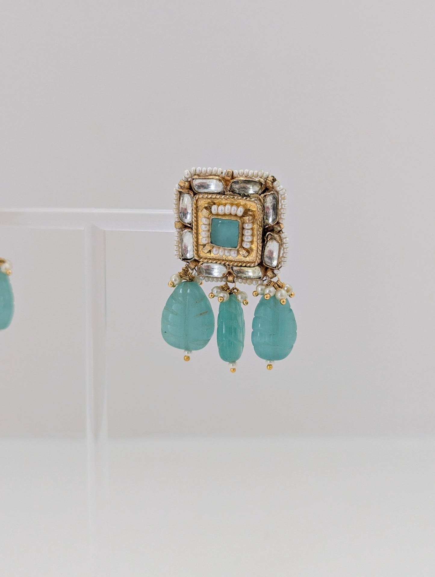 Zehra Seafoam Choker Set