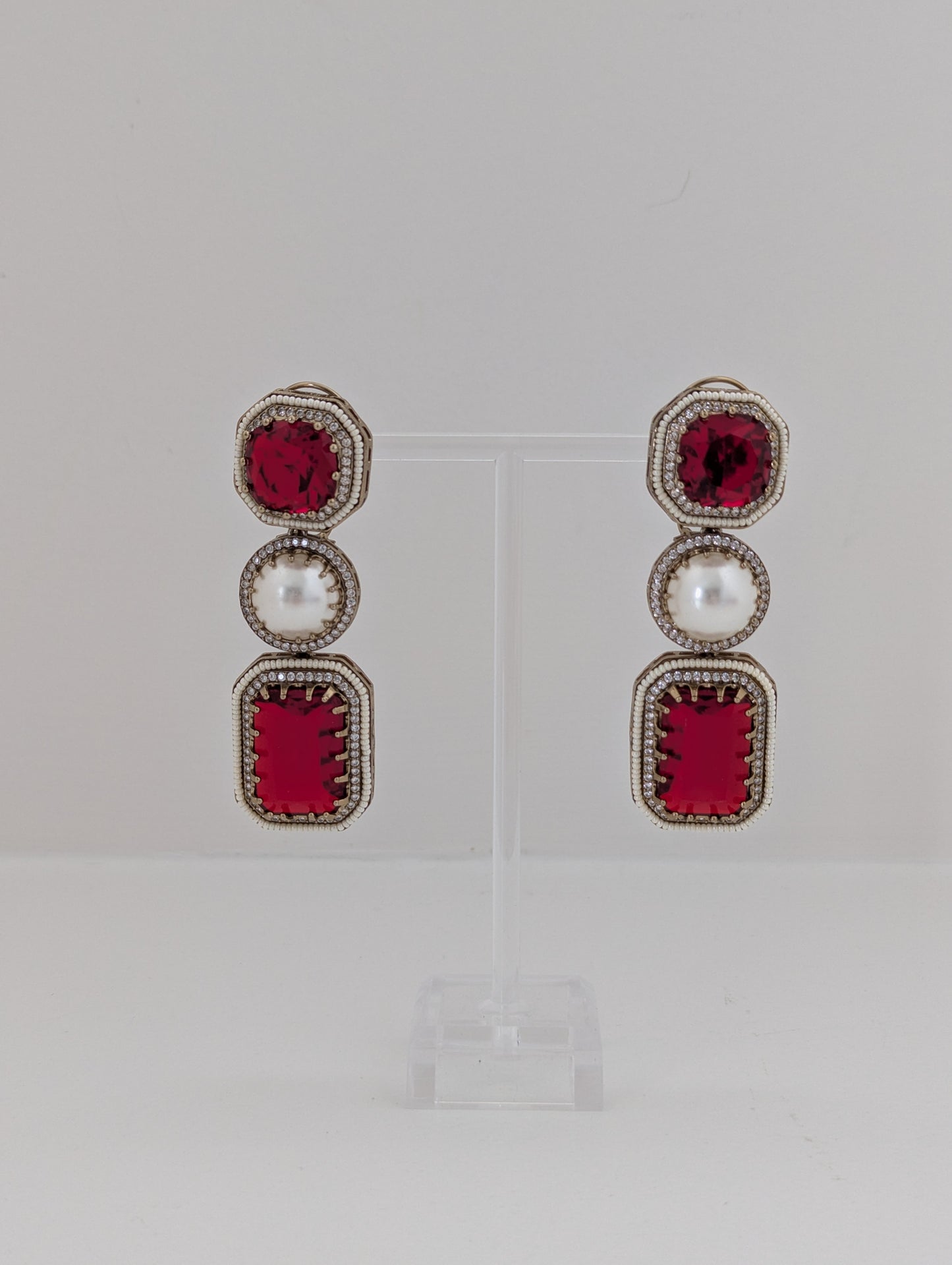 The Royal Courtyard Earrings - Red