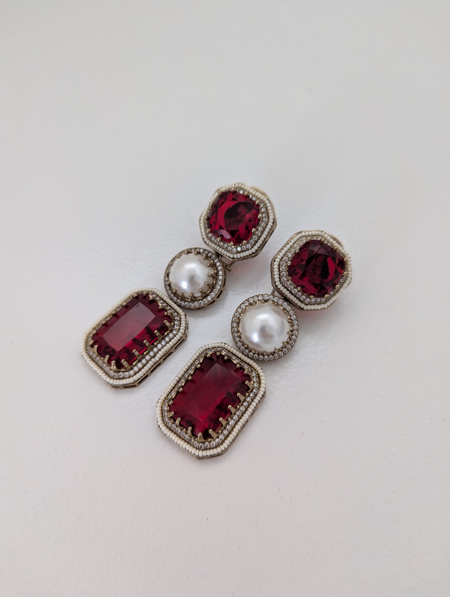 The Royal Courtyard Earrings - Red