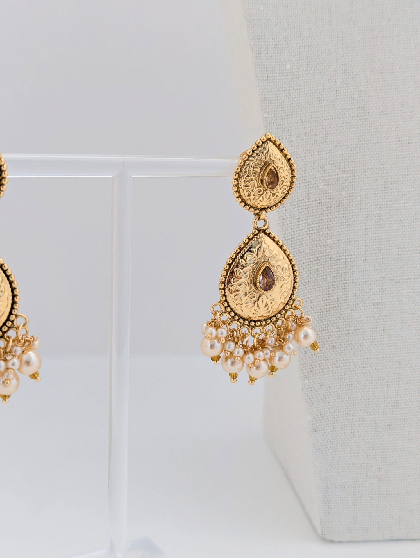 The Golden Aura Set