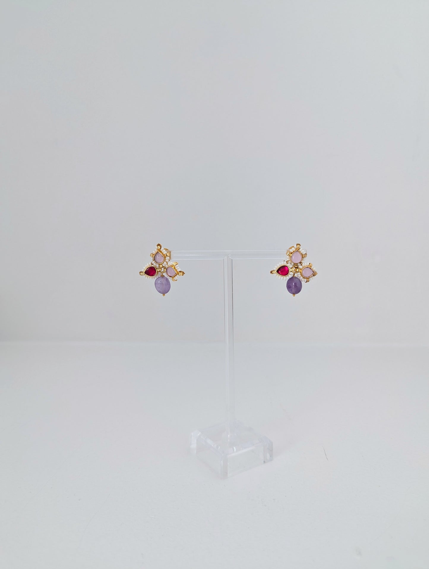 Royal Pearl - Magenta Center