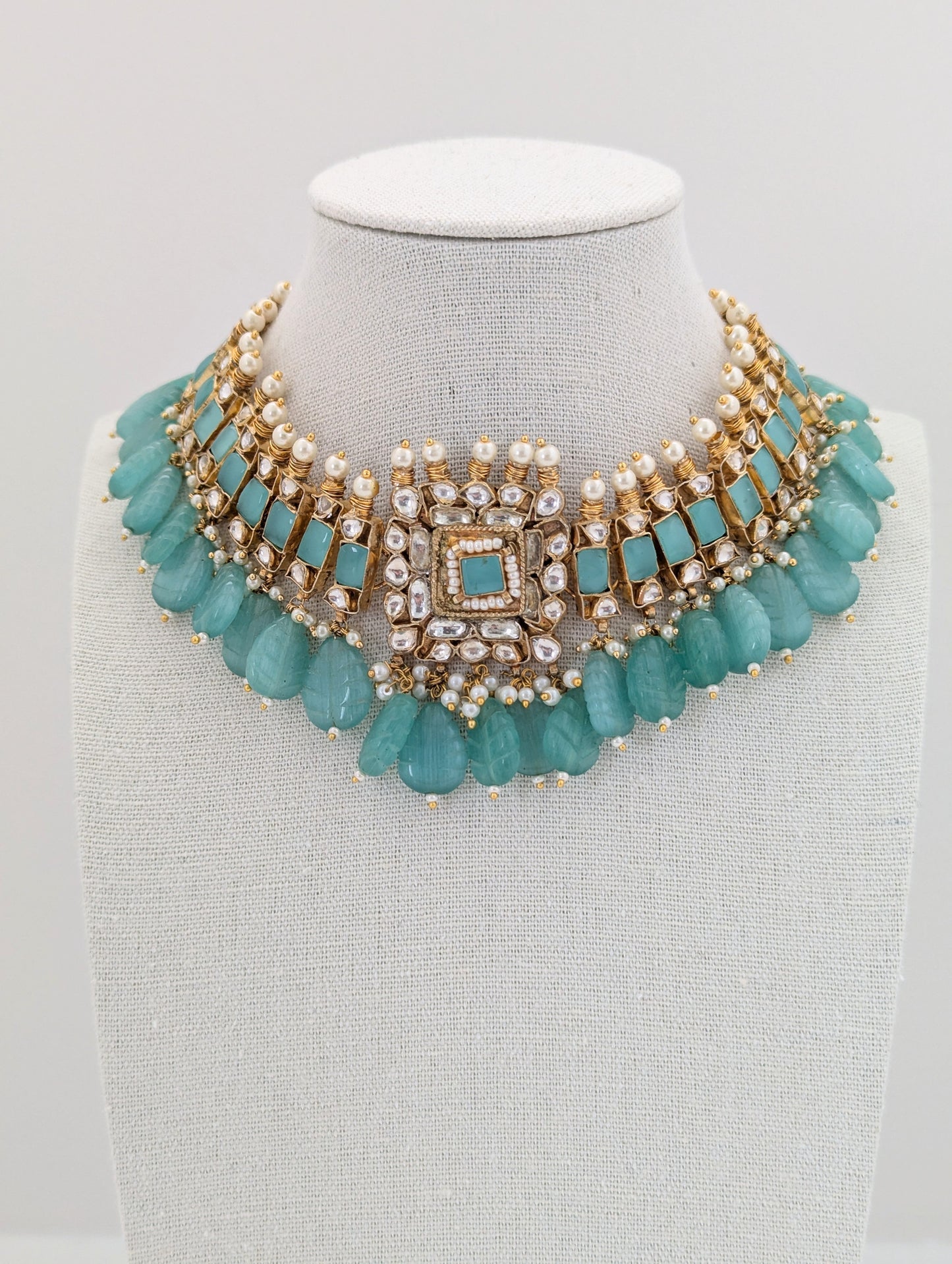 Zehra Seafoam Choker Set