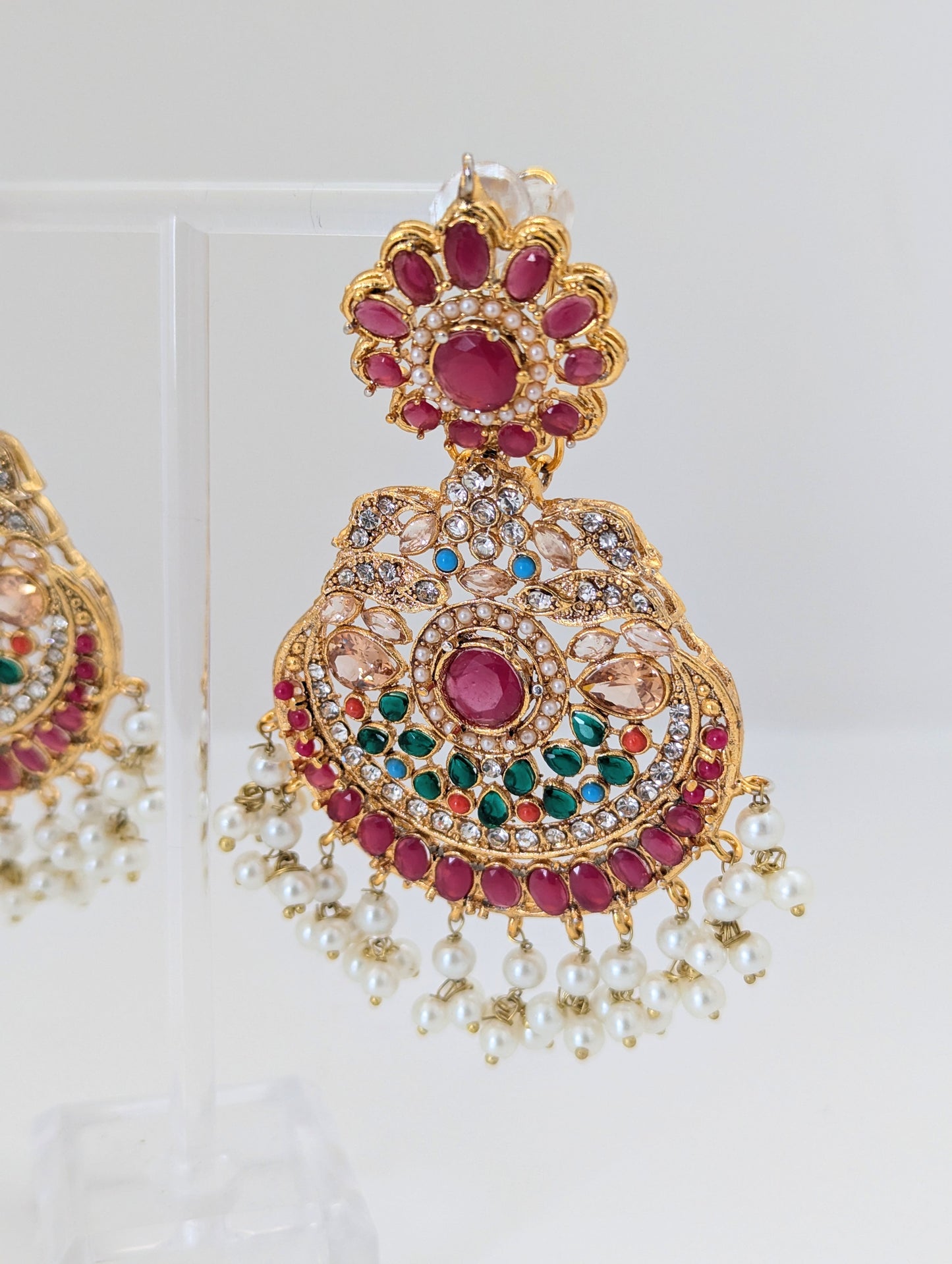 Set - Maang Tikka and Earrings - Red