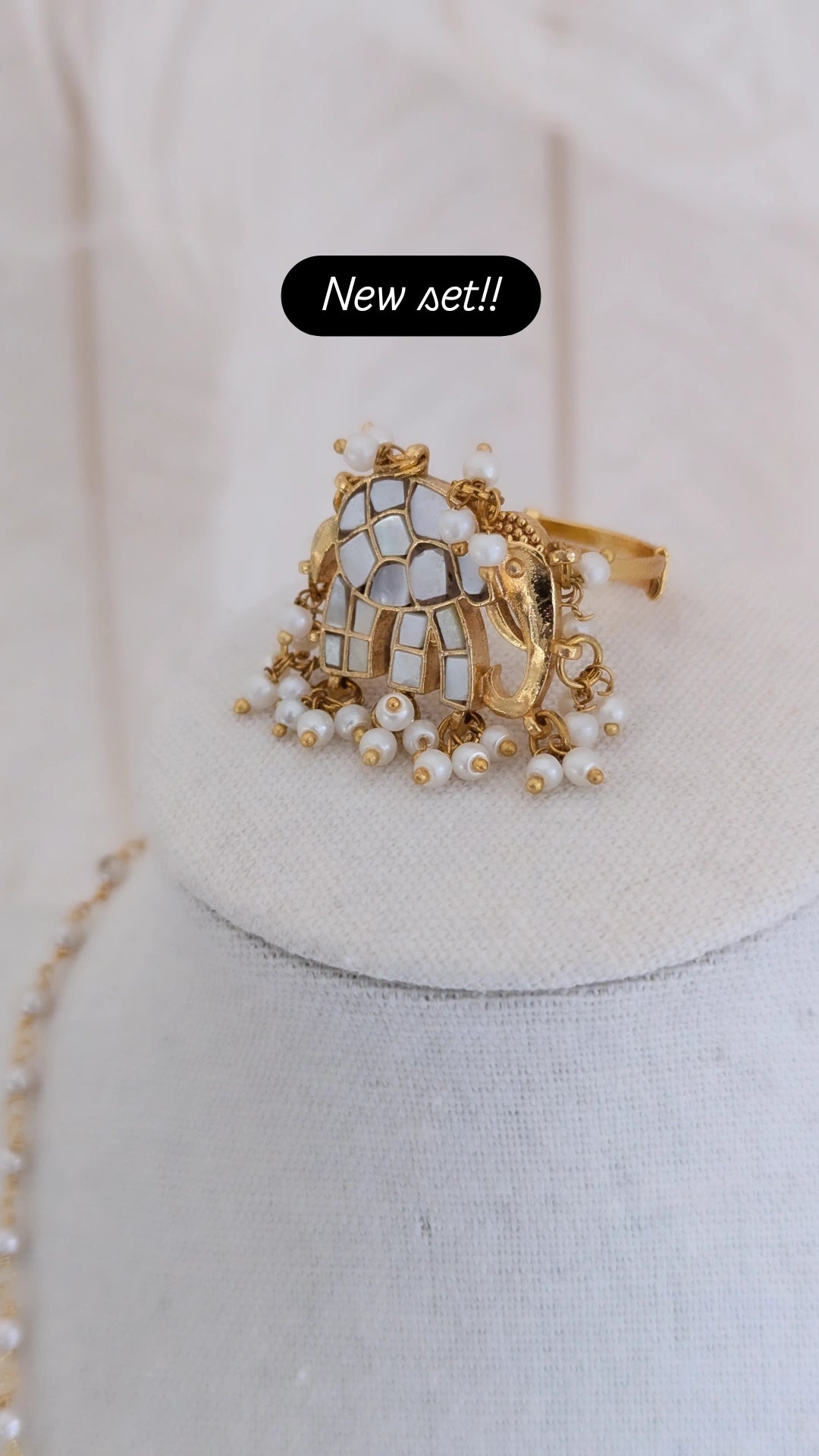 The Royal Ivory - Set (ring included)