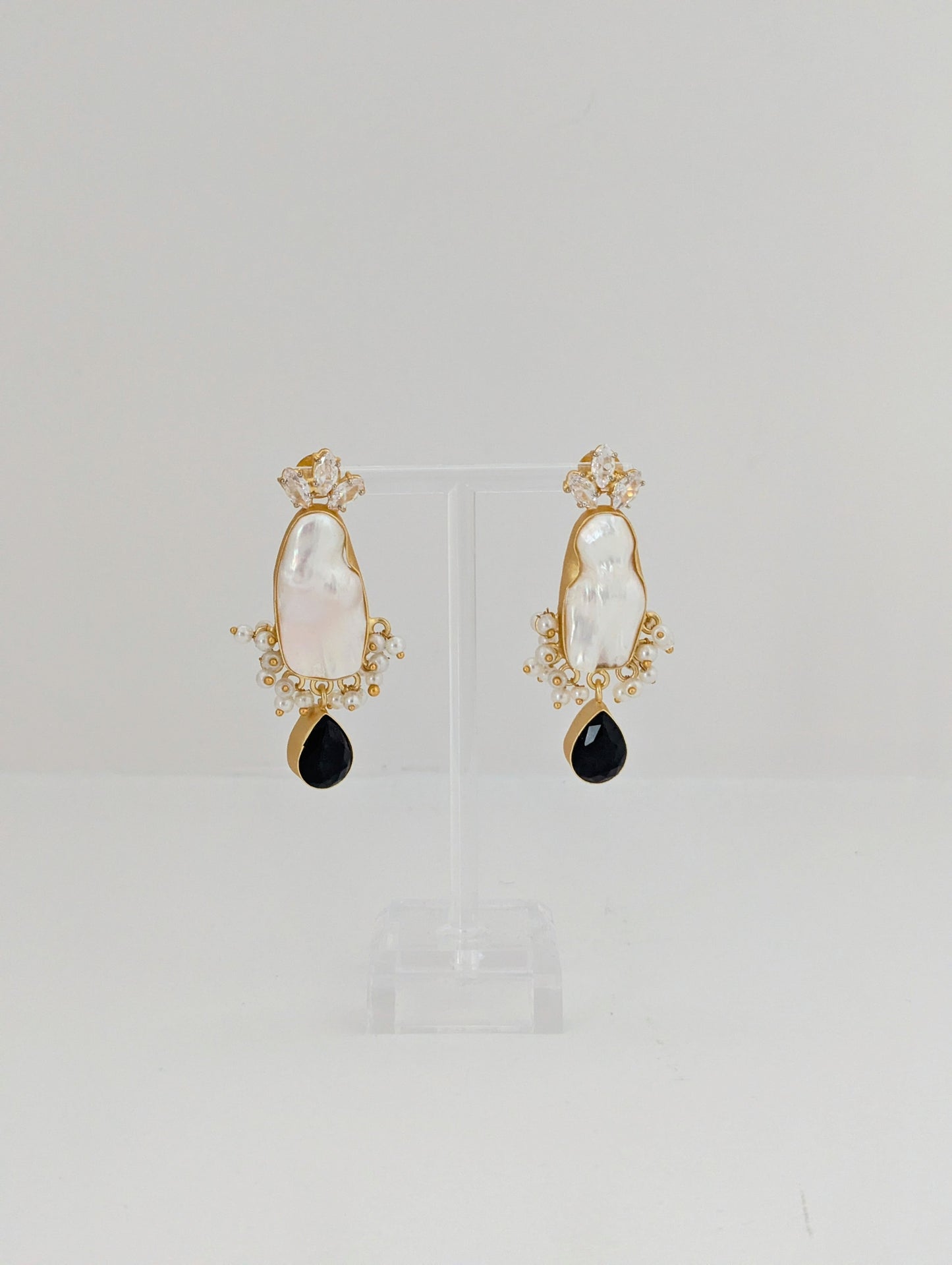 Freshwater Pearl Earrings - Scarlet Pearl Bloom - Black