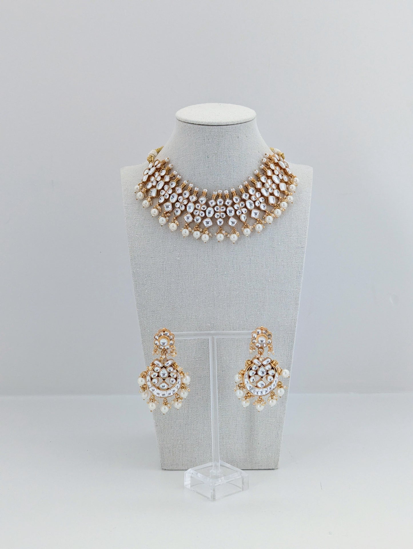 Pachi Kundan - Pearl Radiance