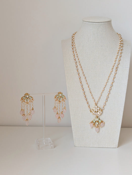 Serene Rose Kundan Set