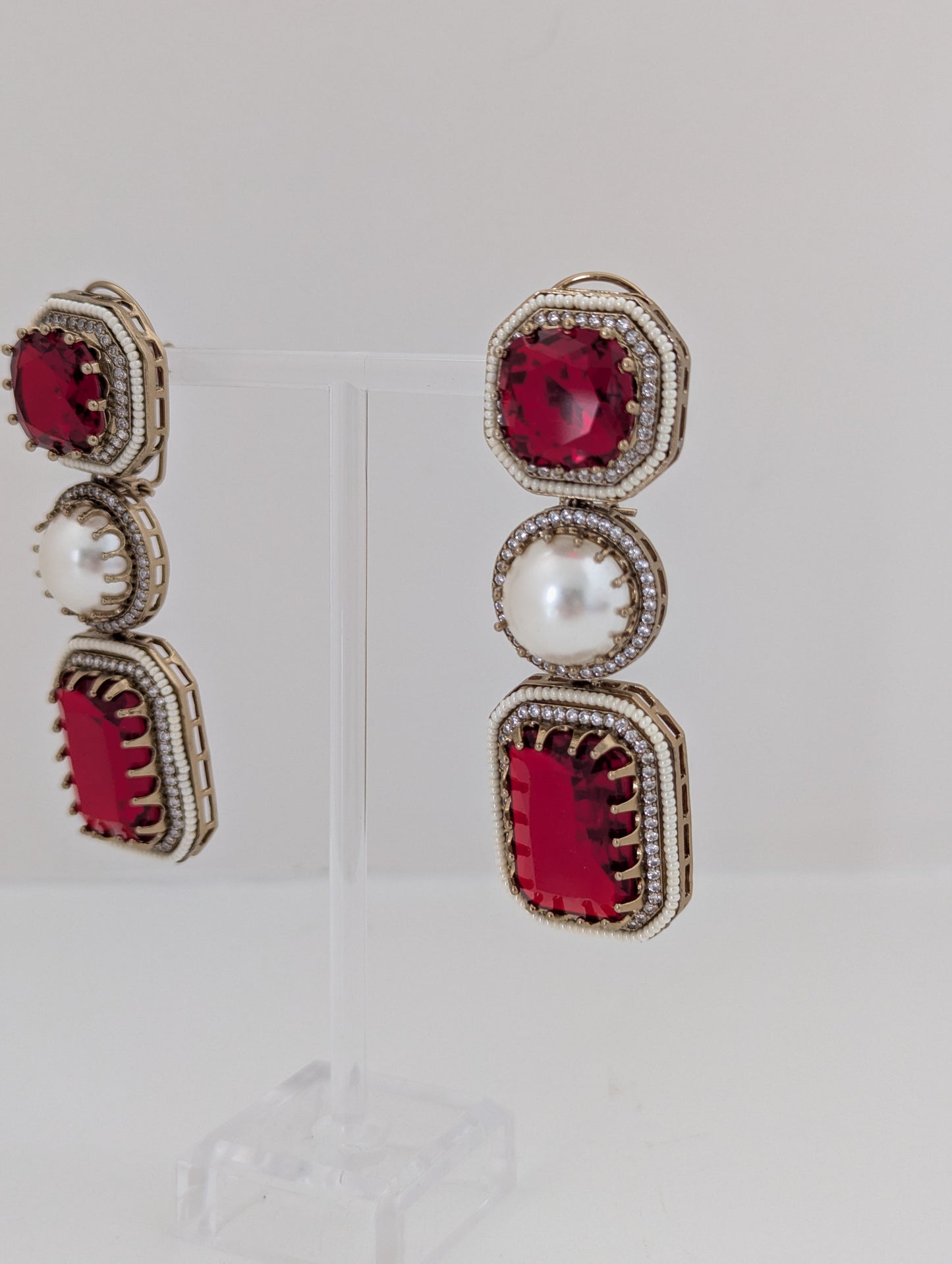 The Royal Courtyard Earrings - Red
