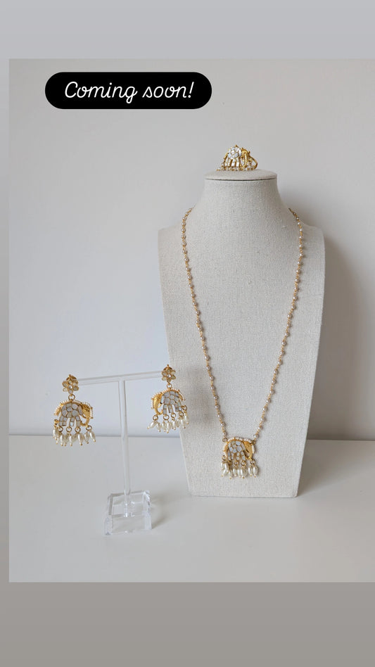 The Royal Ivory - Set (ring included)