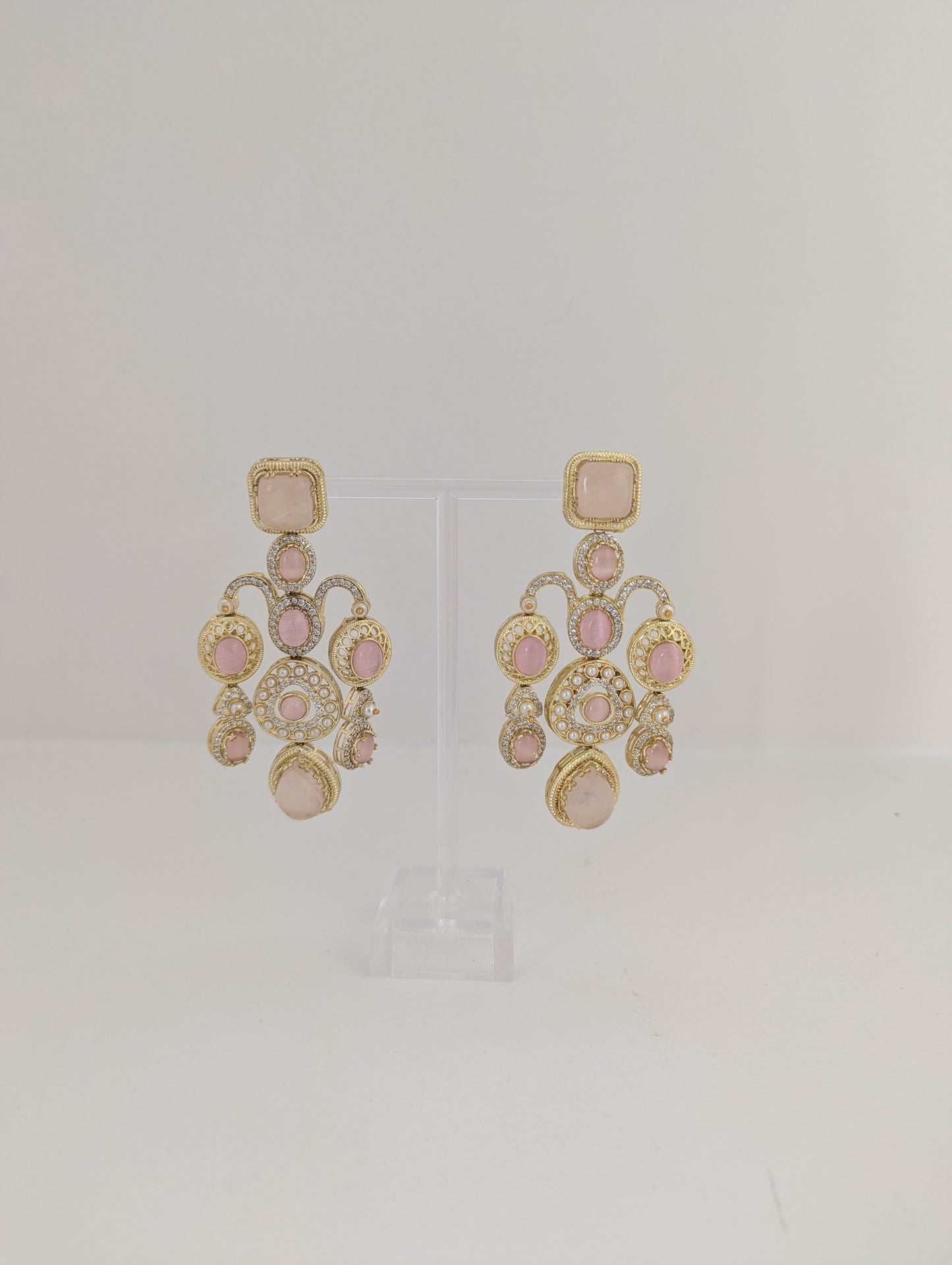 Rosé Aura Chandeliers