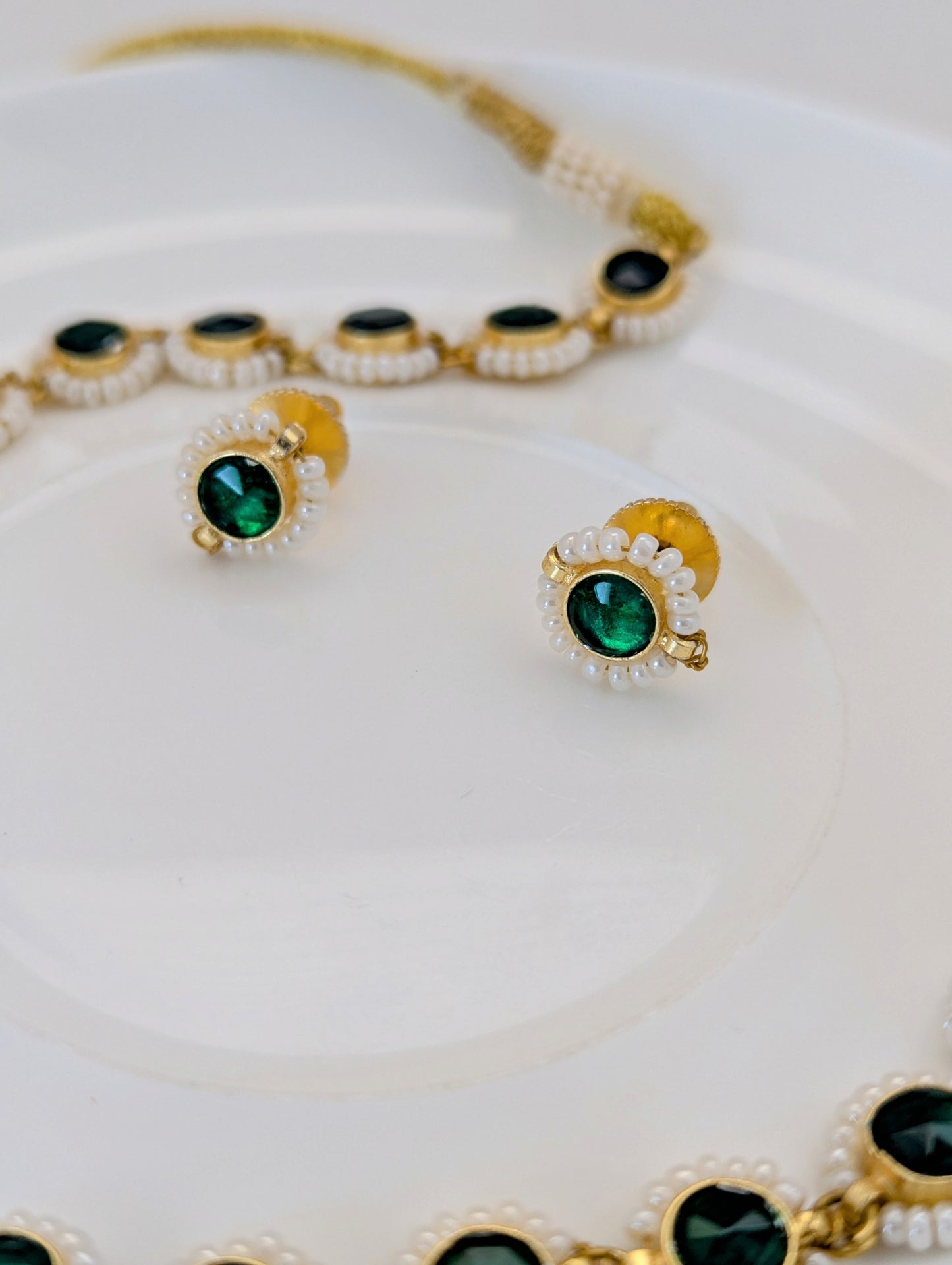 Pachi Kundan - Pearl Meadow