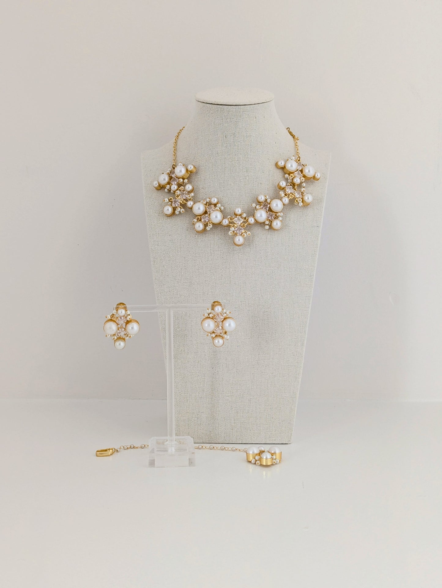 Classic Freshwater Pearl Set - Ivory Gleam